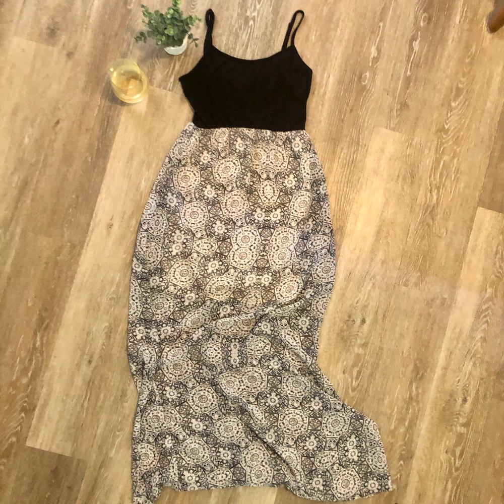 Maxi Dress - Picture 2 of 3